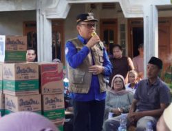 Bupati Joncik Muhammad Tinjau Korban Kebakaran di Desa Lingge, Salurkan Bantuan untuk Warga Terdampak