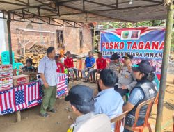 KAPOLRES EMPAT LAWANG SALURKAN BANTUAN KEPADA KORBAN KEBAKARAN DI DESA SAWAH MELALUI POLSEK MUARA PINANG